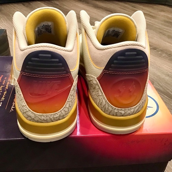 NIB MENS Nike Air‎ Jordan 3 Retro x J. Balvin Mid Medellin Sunset shoe 10.5 - Picture 4 of 12